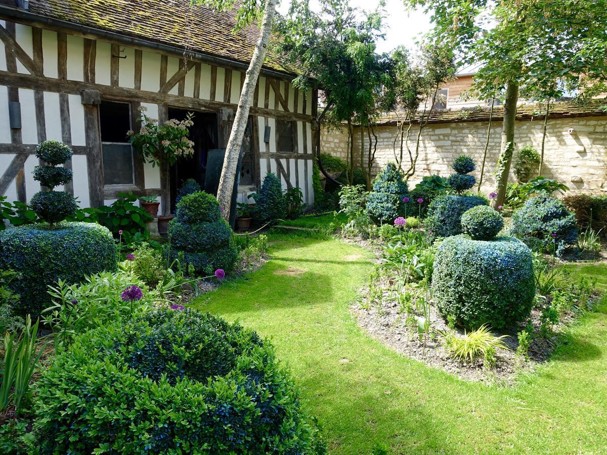Bed and Breakfast Le Jardin de la Cathédrale Troyes Exterior foto