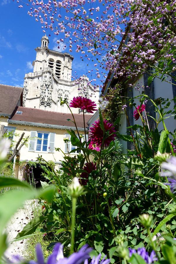 Bed and Breakfast Le Jardin de la Cathédrale Troyes Exterior foto