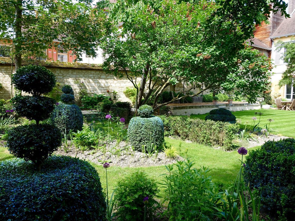 Bed and Breakfast Le Jardin de la Cathédrale Troyes Exterior foto
